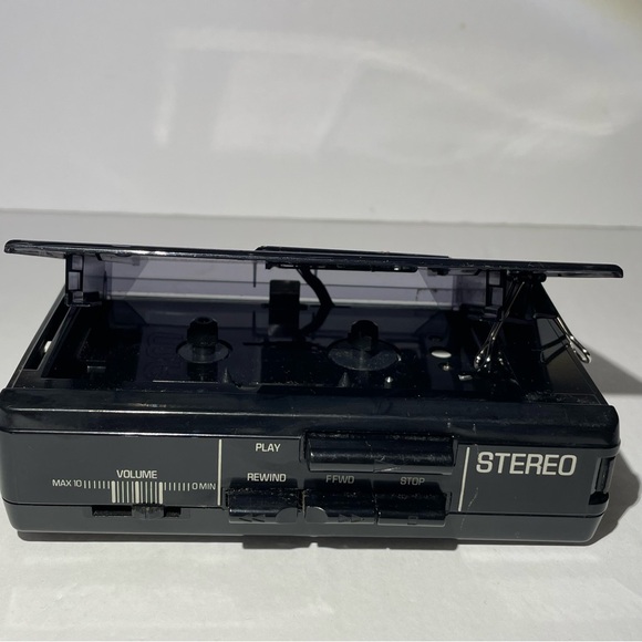 FOR PARTS Vintage General Electric Cassette Player 3 Band Radio 3-5444A - Picture 5 of 8